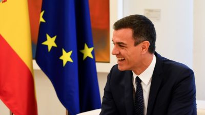 رئيس الوزراء الإسباني يخضع للعزل حتى 24 كانون الأول بعد مخالطته ماكرون