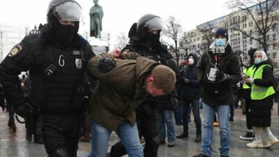 الشرطة الروسية تعتقل محتجين مؤيدين لنفالني