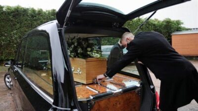 خدمات الجنازة “تنسى” رفع جثة رجل مسن توفي قبل شهرين