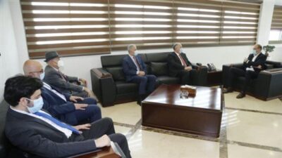 وزير الصحة تسلّم 30 جهاز تنفس هبة من المجلس القاري الأفريقي