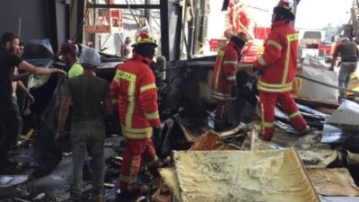 فوج اطفاء بيروت سيطر على حريق اندلع في خيمة رمضانية في وسط بيروت