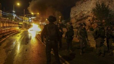 جرحى بمواجهات بين فلسطينيين والجيش الإسرائيلي في القدس