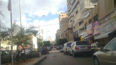 لحظة تفجير القنبلة اليدوية في شارع أبو سهل- طريق الجديدة (فيديو)