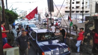 حواجز محبة وتوزيع حلوى في مخيم البداوي
