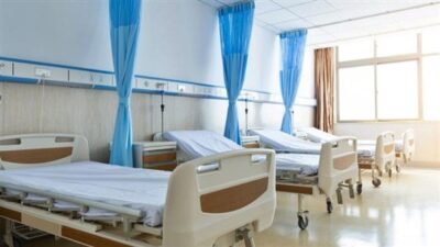 مستشفيات تُغلق أقسام “كورونا”: بداية النهاية؟