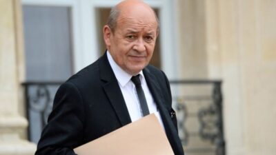نائب فرنسي: لودريان أبلغ المسؤولين اللبنانيين رسالة تحذير