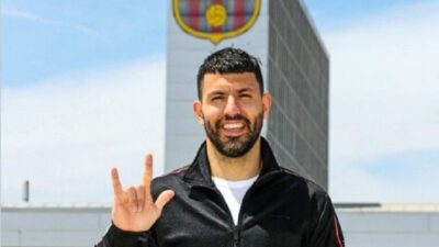 رسميا… “برشلونة” يتعاقد مع الأرجنتيني أغويرو