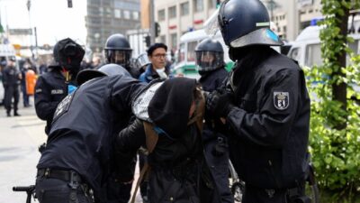 في برلين… توقيف 200 شخص خلال تظاهرات محظورة