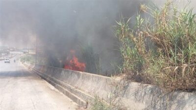 إصابة عنصرين من الدفاع المدني خلال إخماد حريق
