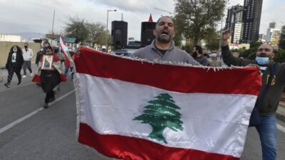 لبنان يختنق.. ينتظر إدارة إيرانية سعودية