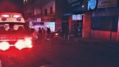 صدمتهم سيّارة أثناء اجتياز الطريق!