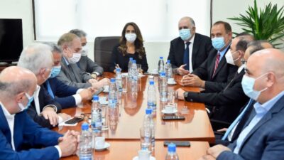 اجتماع الخارجية: شيل من هون حطّ هونيك