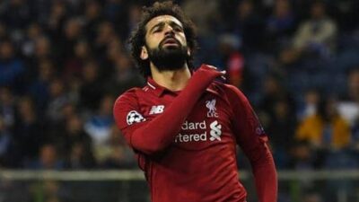 بعد شائعة ارتباطه بفنانة مصرية.. شاهدوا صورة محمد صلاح الجديدة