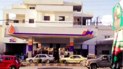 إلزام محطات بيع الوقود للزبائن