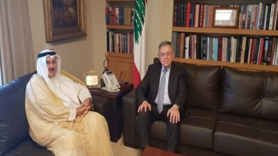 السنيورة عرض الأوضاع الراهنة مع السفير الكويتي