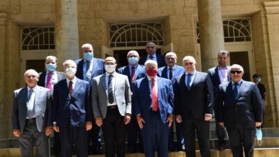 إطلاق حملة التطعيم الجماعي من الـAUB