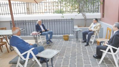 التطورات السياسية بين جنبلاط والسفير المصري
