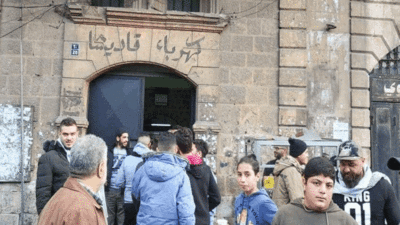 محتجون اقتحموا شركة كهرباء قاديشا مطالبين بإعادة التيار