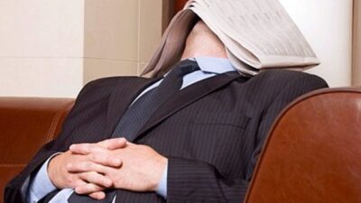 مشكلة خطيرة تحدق بمن يشعر بالنعاس أثناء النهار