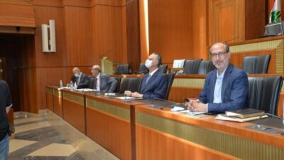 لجنة الادارة أقرت اقتراح قانون وضع ضوابط استثنائية على التحاويل المصرفية