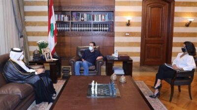 الحريري عرض مع السفير القطري لآخر المستجدات