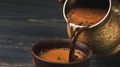 الإفراط في شرب القهوة يزيد من خطر الإصابة بمرض لا دواء له