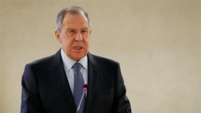 لافروف: الولايات المتحدة اعترفت فعليًا بهزيمتها