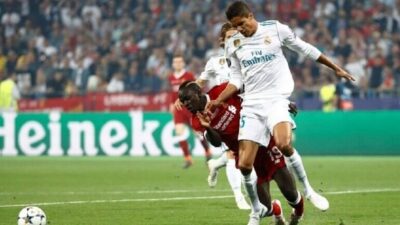 فاران يضع شرطاً لتجديد عقده مع ريال مدريد