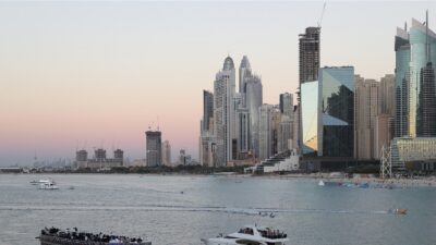 خبر سار للراغبين بالسفر إلى الإمارات.. 5 أنواع تأشيرات لإقامة طويلة دون كفيل