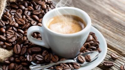 القهوة الزائدة يمكن أن تقلص الدماغ