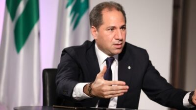 الجميل: عسى أن توقظ الصلوات الضمائر الميتة
