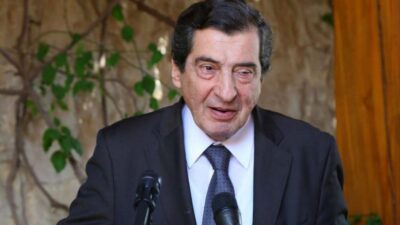 ‏الفرزلي: ليس صحيحاً ان قرار سلامة اتخذ افرادياً برفع الدعم عن المحروقات بل ان جميع أعضاء المركزي وافقوا على القرار