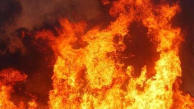 اندلاع حريق بين الهبارية وشبعا بسبب القصف المعادي