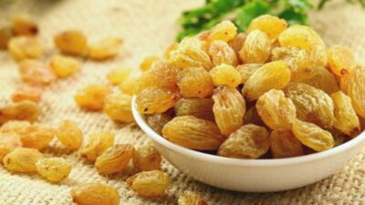 ما هي فوائد تناول 21 حبة زبيب يوميا؟