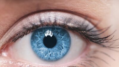 5 أعراض للإصابة بكورونا قد تظهر في عينيك