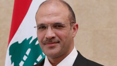 وزير الصحة يمنح 4 أذونات للاستيراد الطارئ للدواء