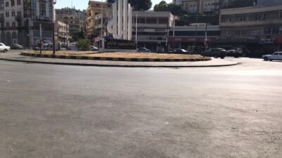 طرابلس فارغة من السيارات والمواطن يصارع   