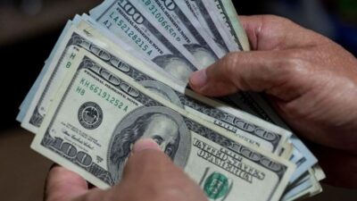 كيف إفتتح دولار السوق السوداء اليوم؟