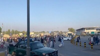 البيت الأبيض: إجلاء نحو 1100 أميركي من أفغانستان