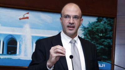 وزير الصحة كشف في جولة ميدانية أطنانا من الأدوية المخزنة في مستودعات في أكثر من منطقة