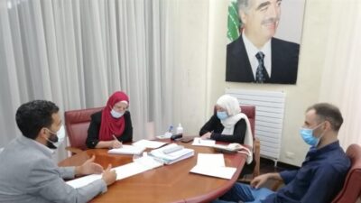 بهيّة الحريري تسلّمت من المتعاقدين في الأساسي مذكرة بمطالبهم