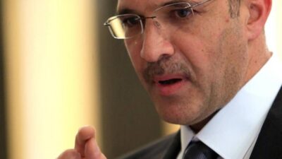 حسن يحدّد سعر صرف الدولار للأدوية غير المدعومة