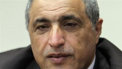 هاشم: على الحكومة اتخاذ القرارات لإعادة بناء الثقة بين الدولة والداخل والخارج