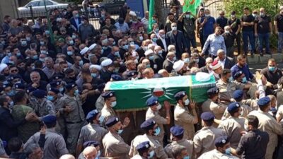 تشييع مهيب للشيخ قبلان… ووسام من عون (صور)
