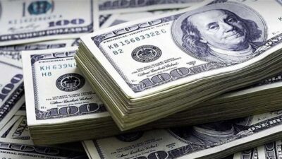 الدولار يواصل انخفاضه.. هكذا افتتحت اليوم السوق الموازية