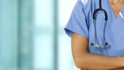 “الممرضات والممرضين”: لوضع القطاع التمريضي في أولويات الحكومة