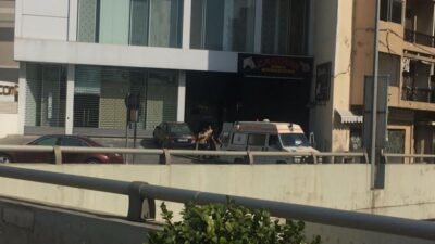 ‏تجدّد الاشتباكات وإطلاق القذائف في وقت يخلي متطوّعو الإسعاف والإنقاذ عدداً من المواطنين المسنّين من منازلهم في منطقة ‎#الطيونة