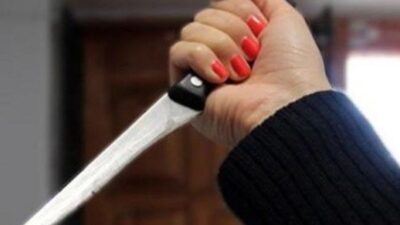 عاتبها زوجها لعدم غسل ملابسه.. فتلقى عقابا صادما