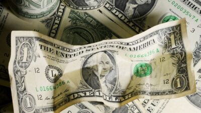 كيف أقفل دولار السوق السوداء مساء اليوم؟