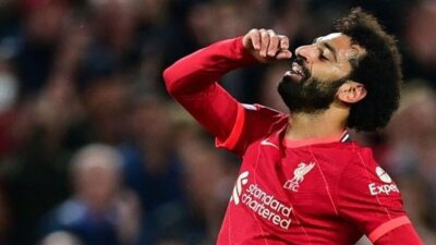 الكشف عن مطالب محمد صلاح لتجديد عقده مع ليفربول